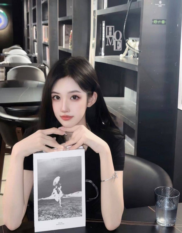儿子双飞妈妈和女儿的小说,中文字幕高清